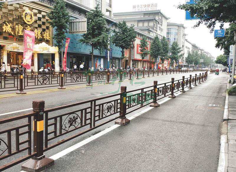 道路護(hù)欄的作用是什么